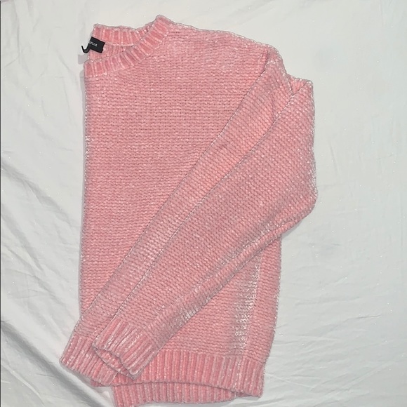 Pink soft fluffy sweater - Picture 1 of 3